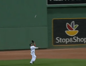 Valencia triple over Victorino