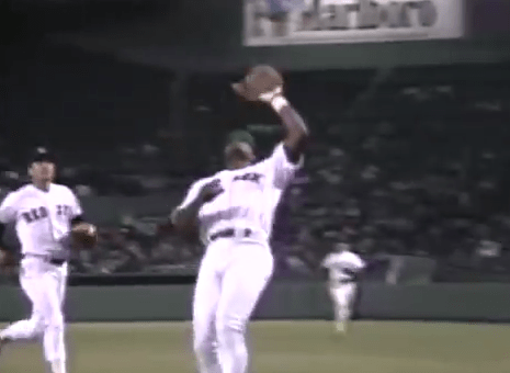 Baylor catch in foul territory